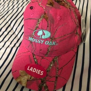NEW ladies Mossy Oak hat